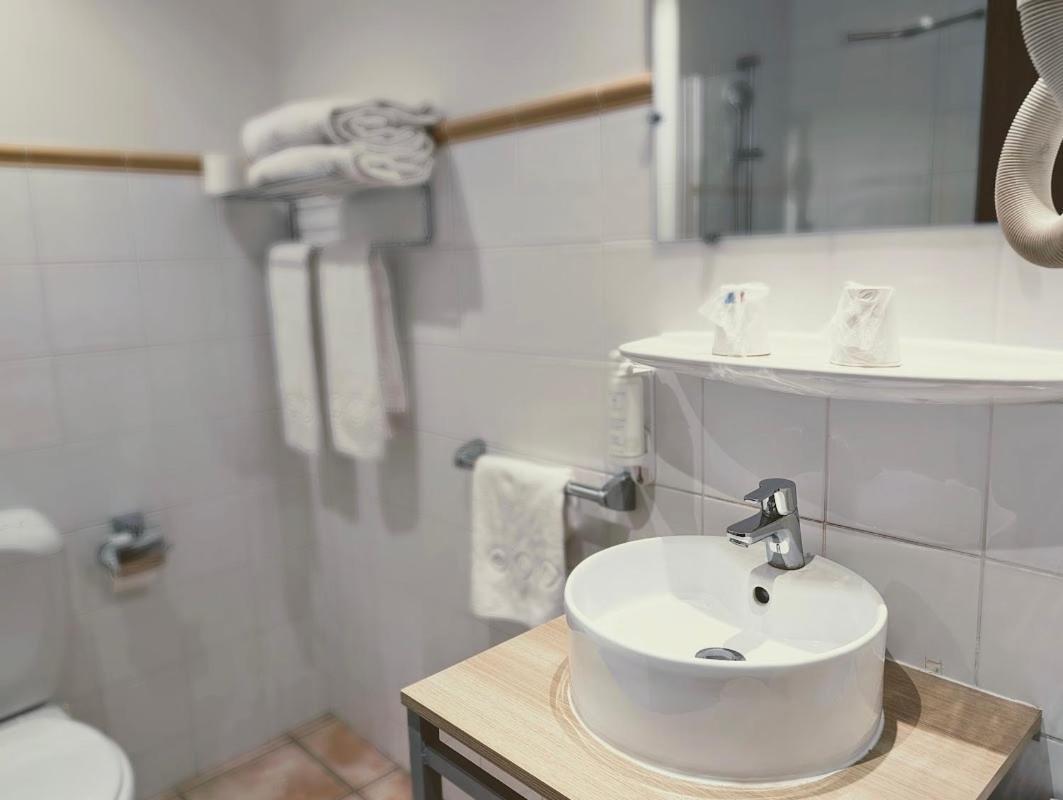 Hotel Du Centre Annemasse Zewnętrze zdjęcie